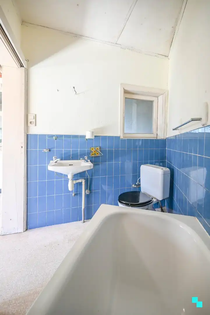 Landelijk gelegen, te renoveren woning op 1.767m² perceel foto 12
