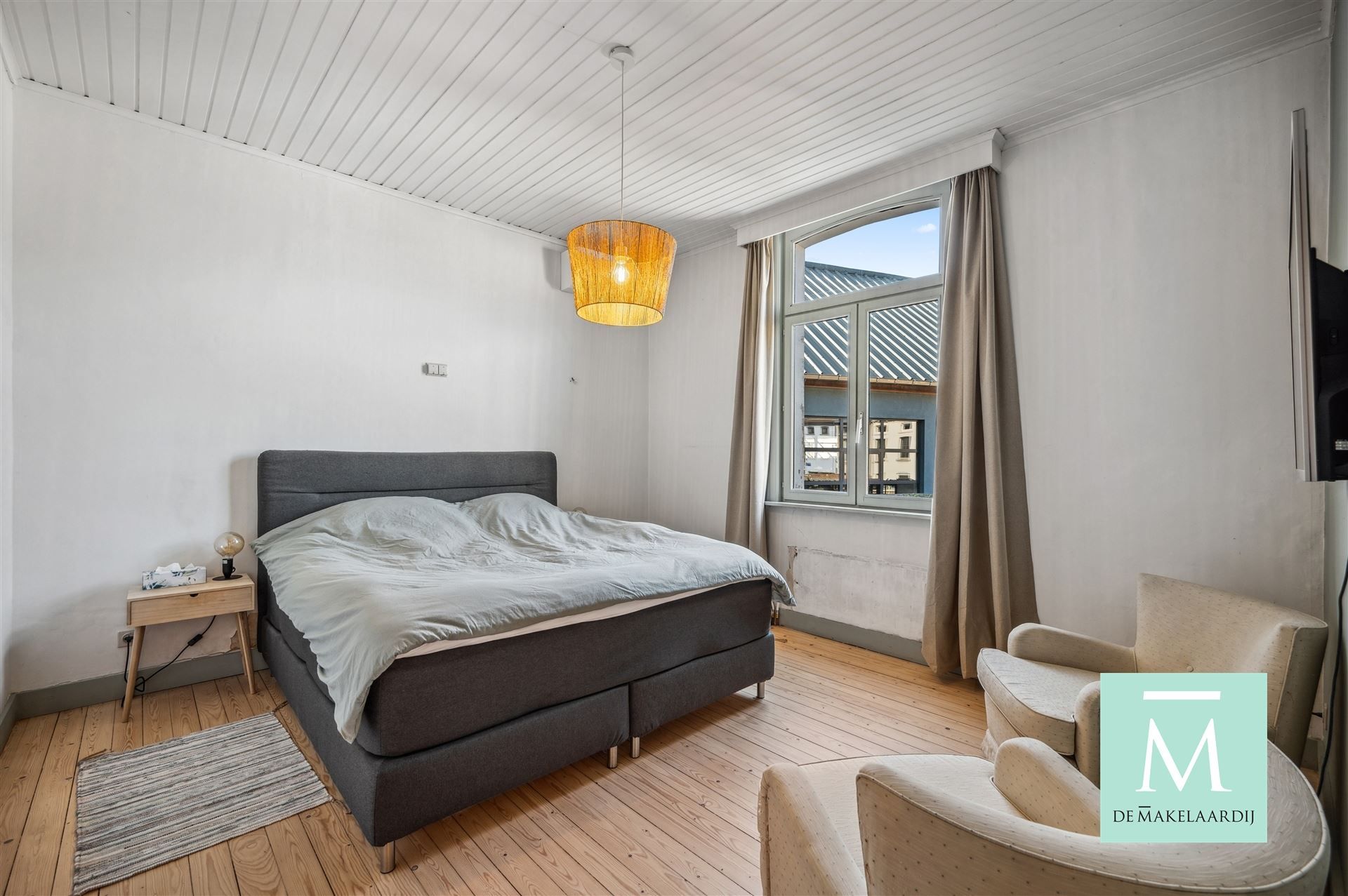 Zeer ruime en charmante woning met fijne tuin en ruime garage foto 17