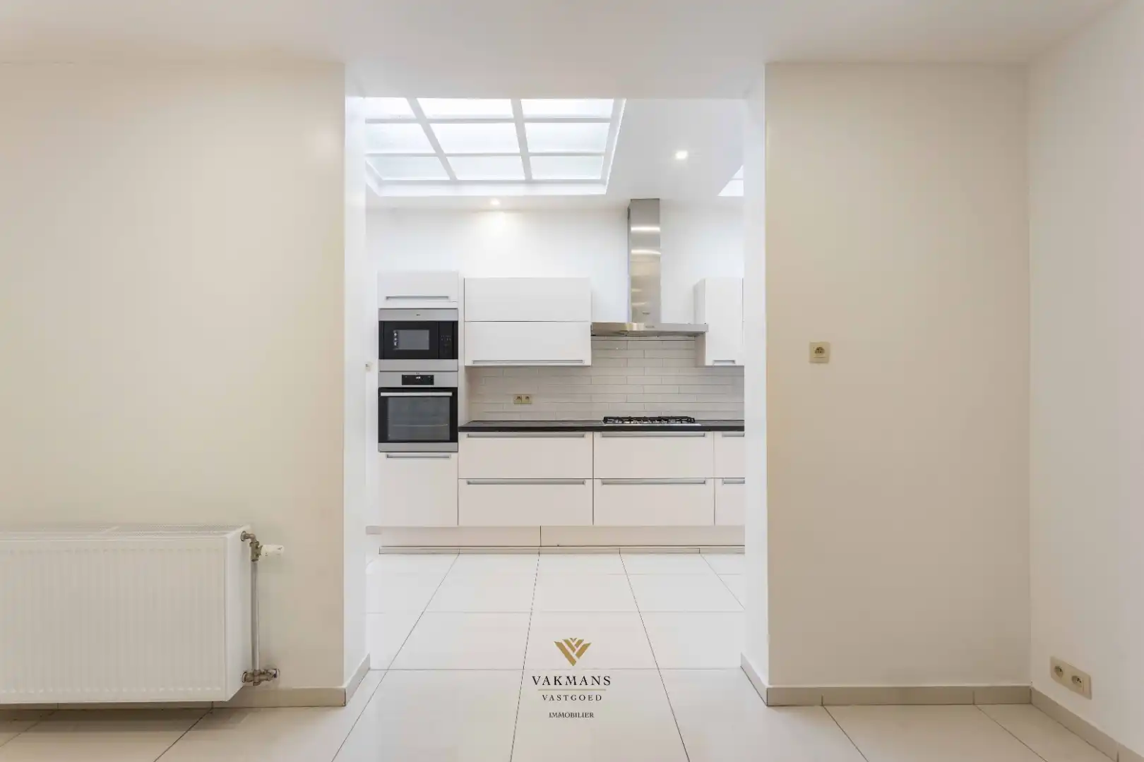 Ruime woning met 4 slaapkamers op rustige locatie foto 14