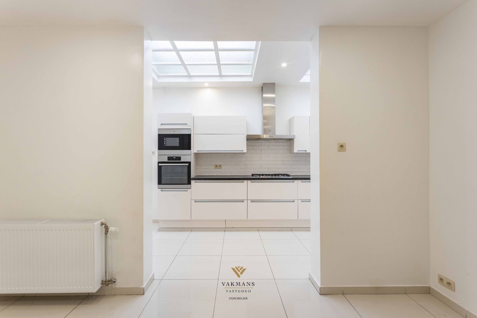 Ruime woning met 4 slaapkamers op rustige locatie foto 14