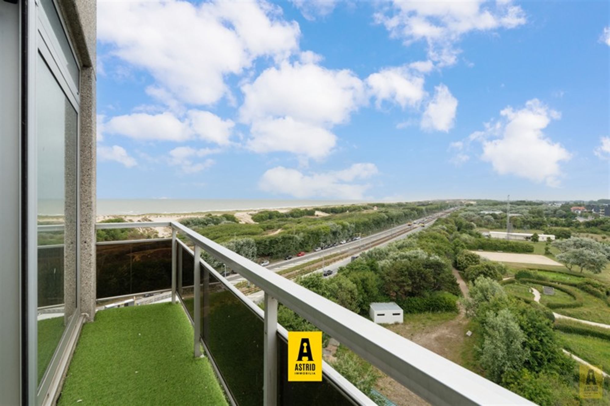 Uitzonderlijk aanbod! Duplexappartement op topligging met open zeezichten en riant zonne(dak)terras! foto 5