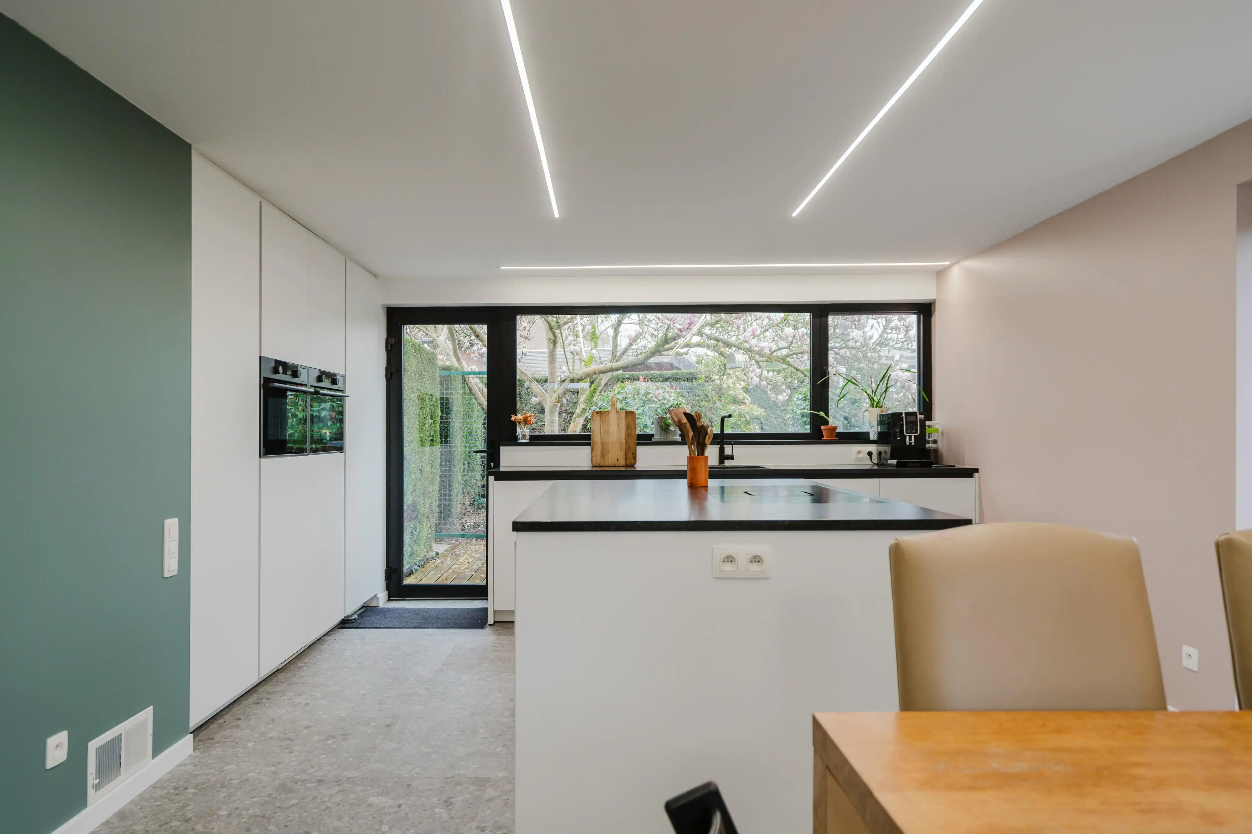 Instapklaar huis te koop te Kortrijk foto 9