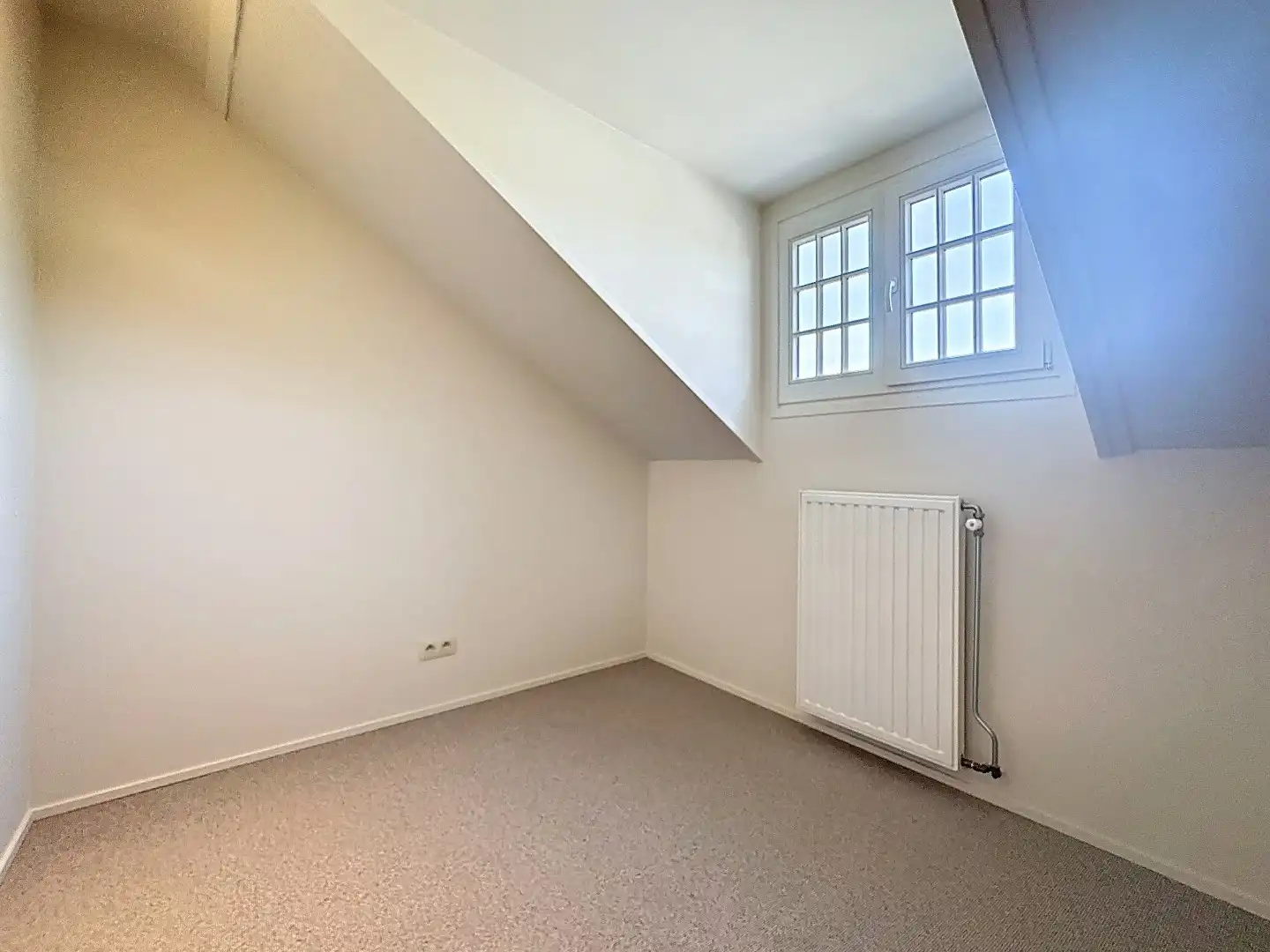 Sfeervolle en luxe tussenwoning in Zuidzande met vrij zicht over de velden foto 34