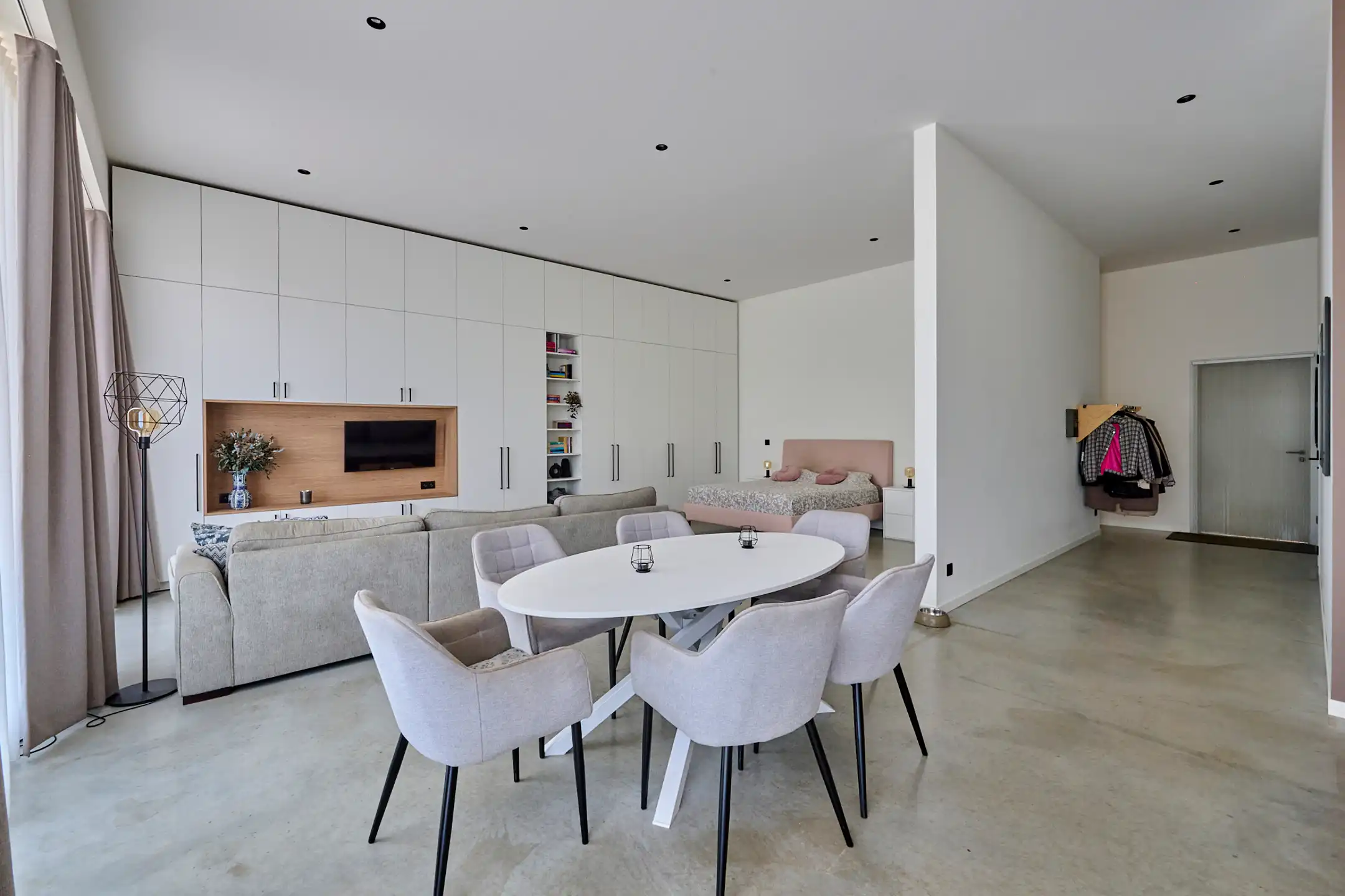 TE KOOP: KMO-UNIT MET KANTOOR/SHOWROOM TE BILZEN foto 13
