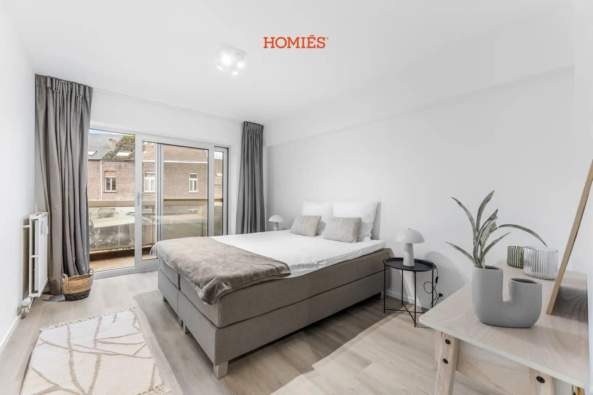 Volledig gerenoveerd 1-slpk app met twee terassen foto 12