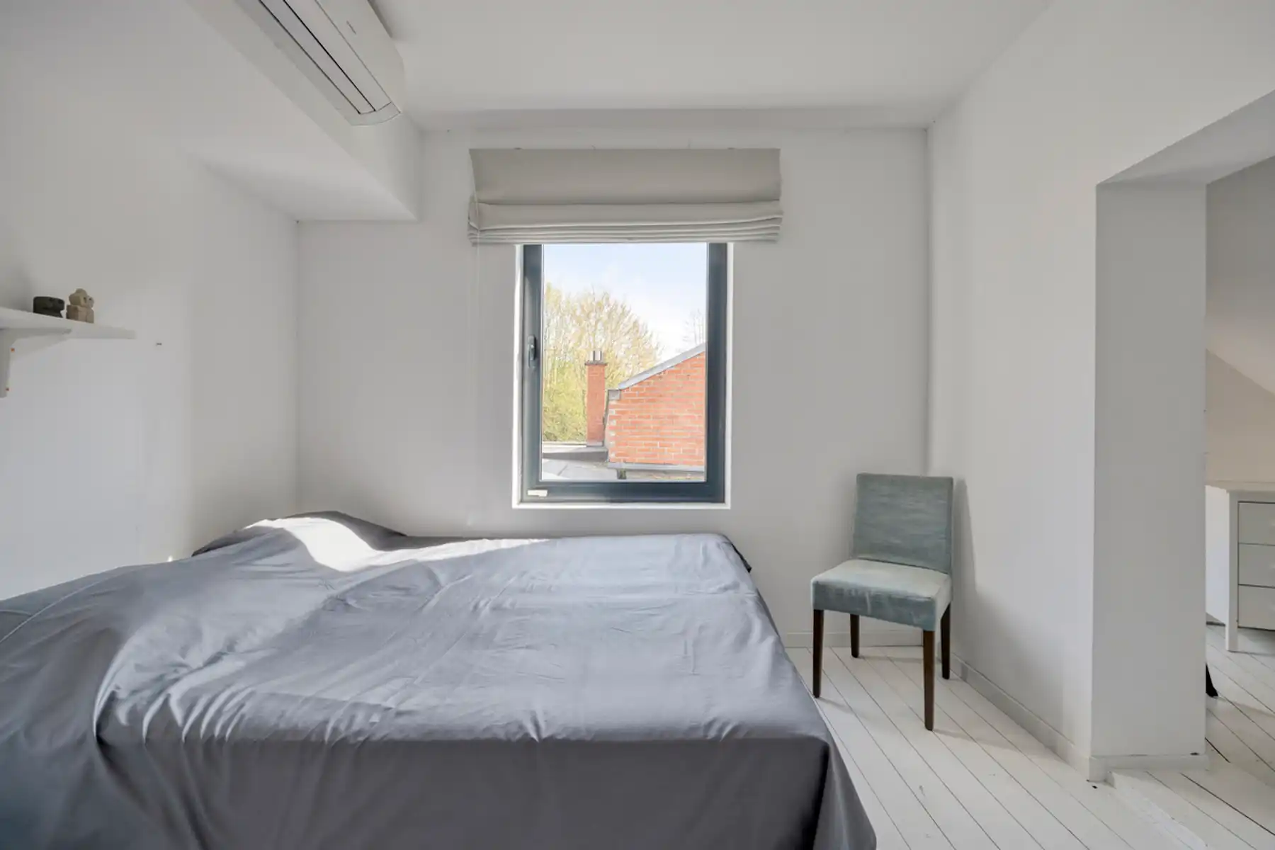 Instapklare, energiezuinige woning met commerciële mogelijkheden op topligging in Merchtem! foto 20