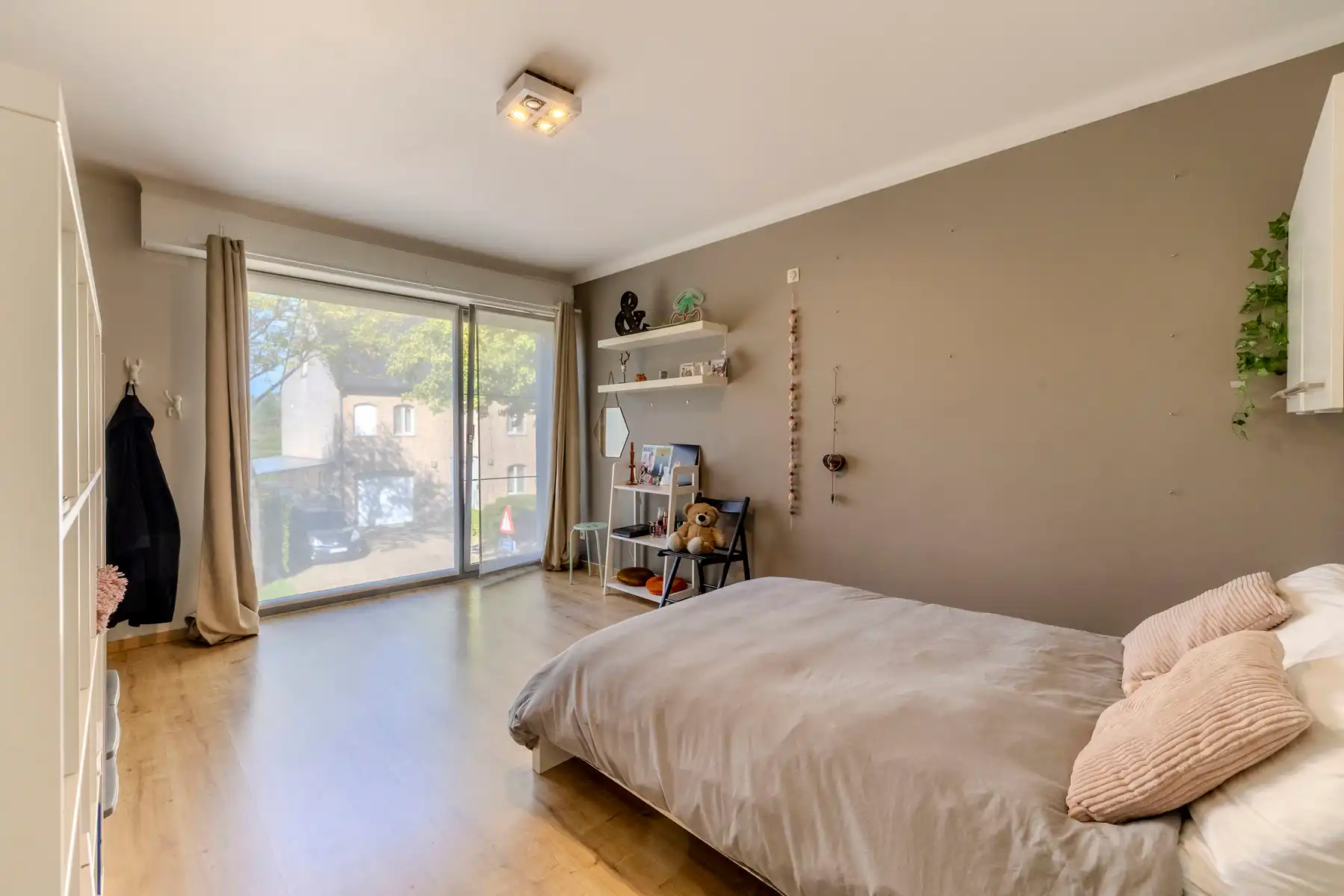 Instapklare gezinswoning met 4 slk op 876m²  foto 18