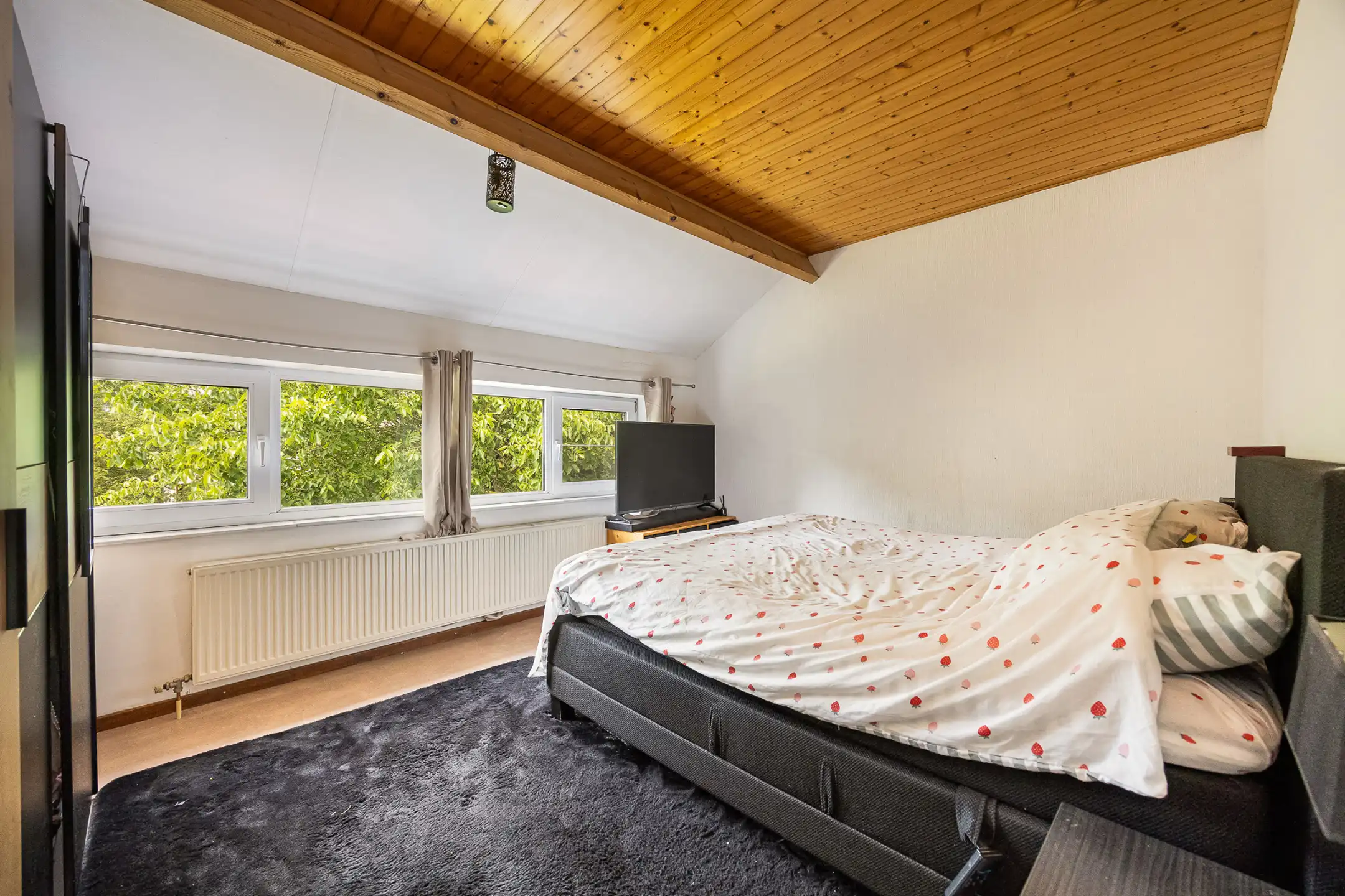 Ruime woning met 4-5 slpks en bedrijfsruimte in Turnhout. foto 31