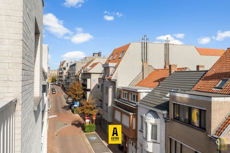 🌊 Instapklaar duplexappartement in hartje Bredene! foto 16