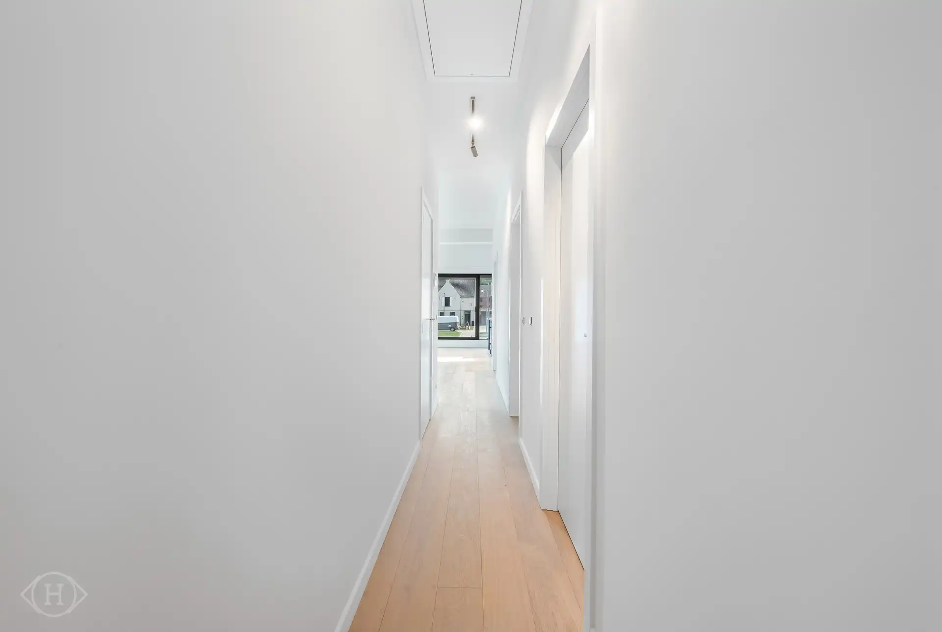 Luxe 3-slaapkamerappartement met ruim terras foto 27