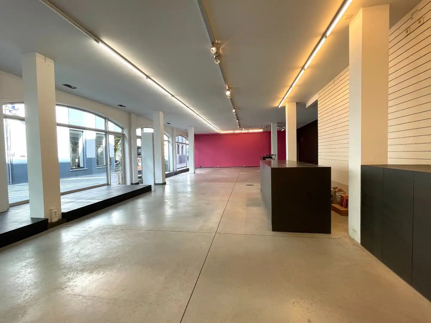 Prachtige handelsruimte te huur in het centrum van Kortrijk! foto 11