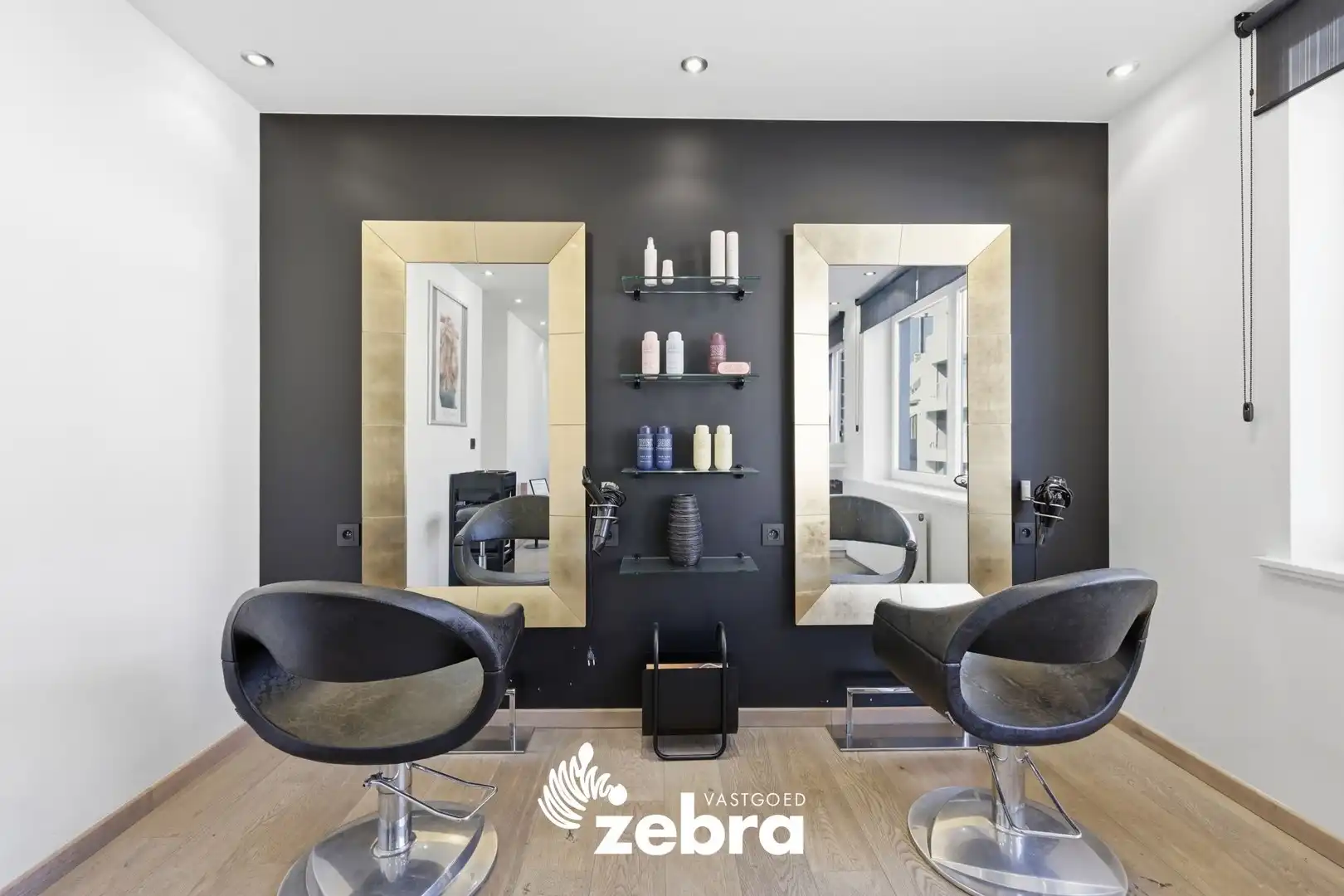 Veelzijdig handelspand op commerciële ligging in Tielt! foto 17