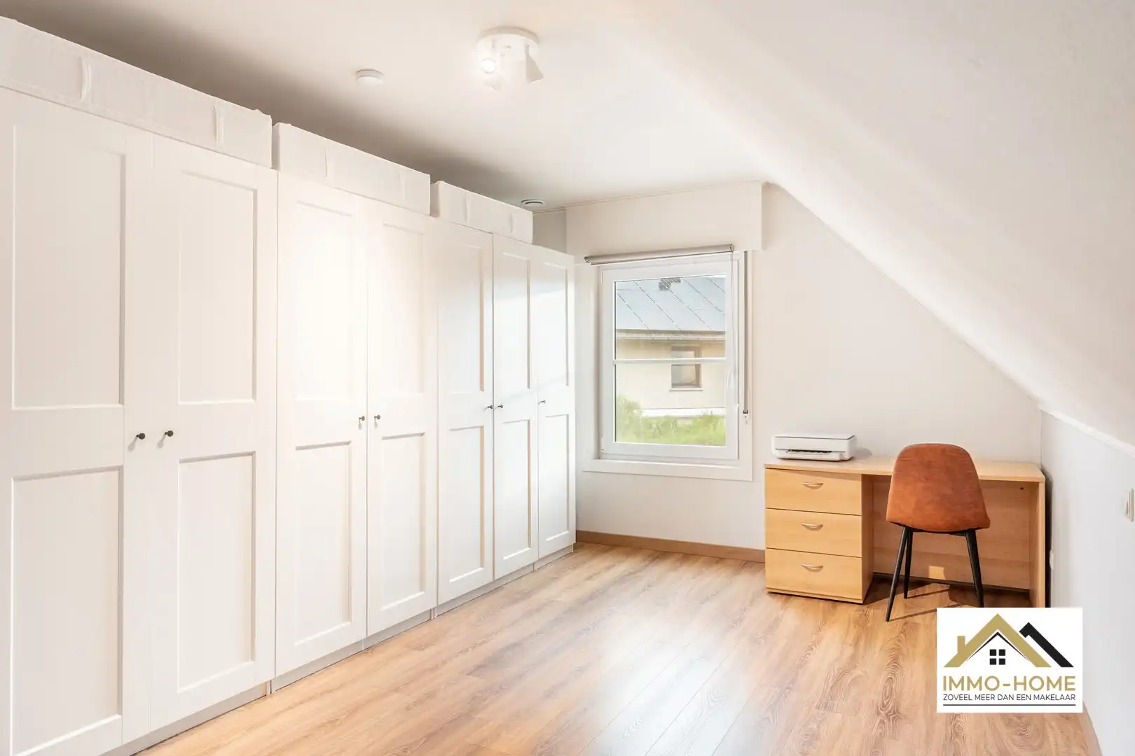 Prachtige HOB met zonnepanelen in een doodlopende straat! foto 22