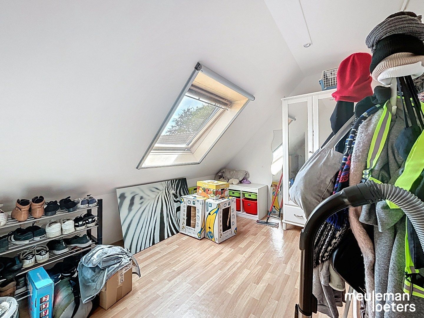 Verzorgd dakappartement met twee slaapkamers  foto 8