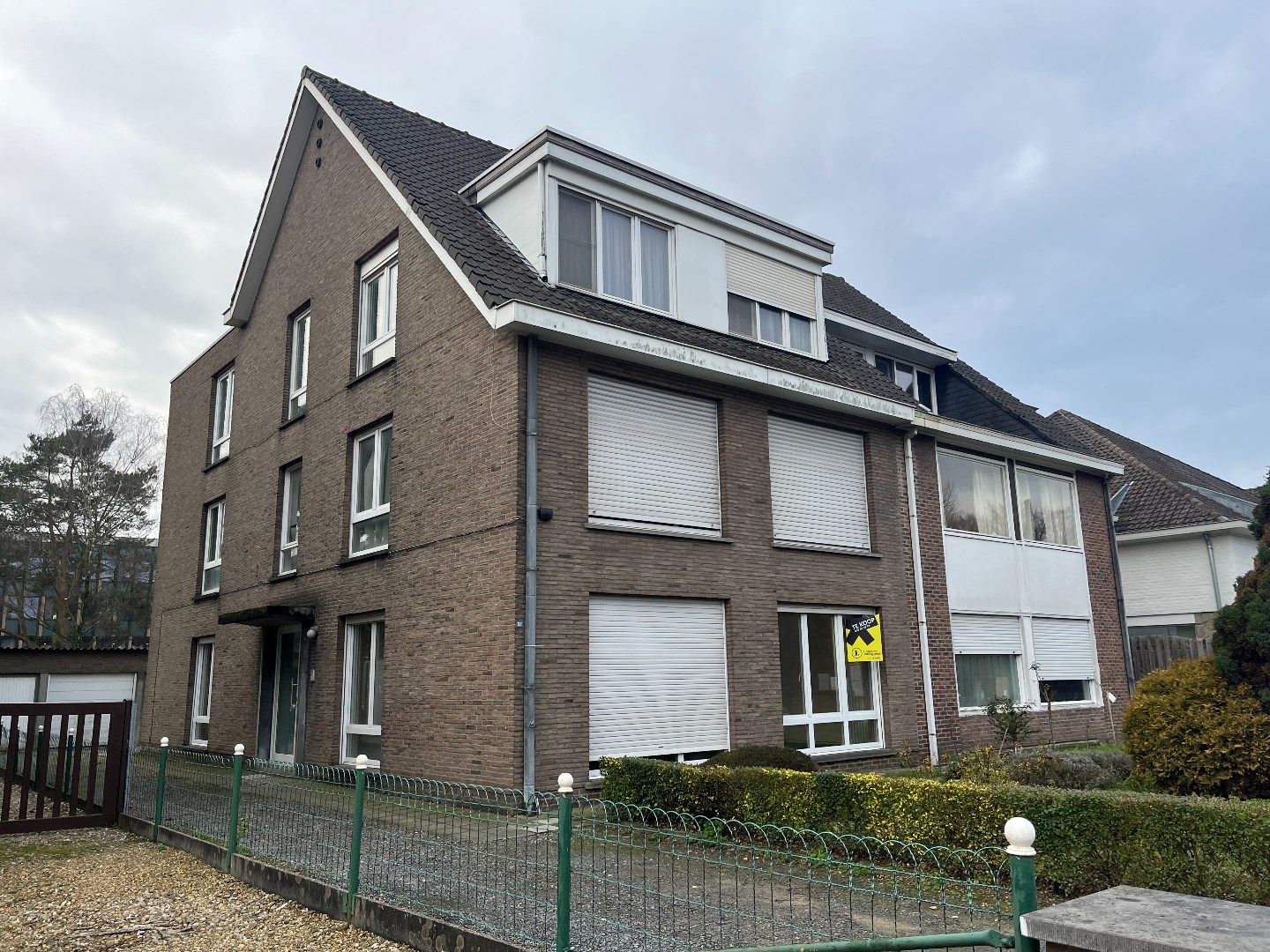 Hoofdfoto van de publicatie: gelijkvloers appartement met tuintje en garage