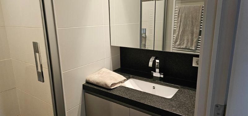 Stijvol gemeubeld appartement op de Lippenslaan te Knokke foto 10
