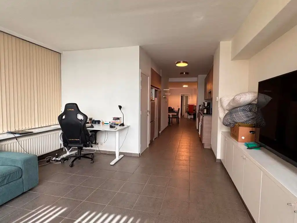 Instapklaar éénslaapkamer appartement op wandelafstand van het Sint-Pietersstation en met zicht op het Citadelpark. foto 3