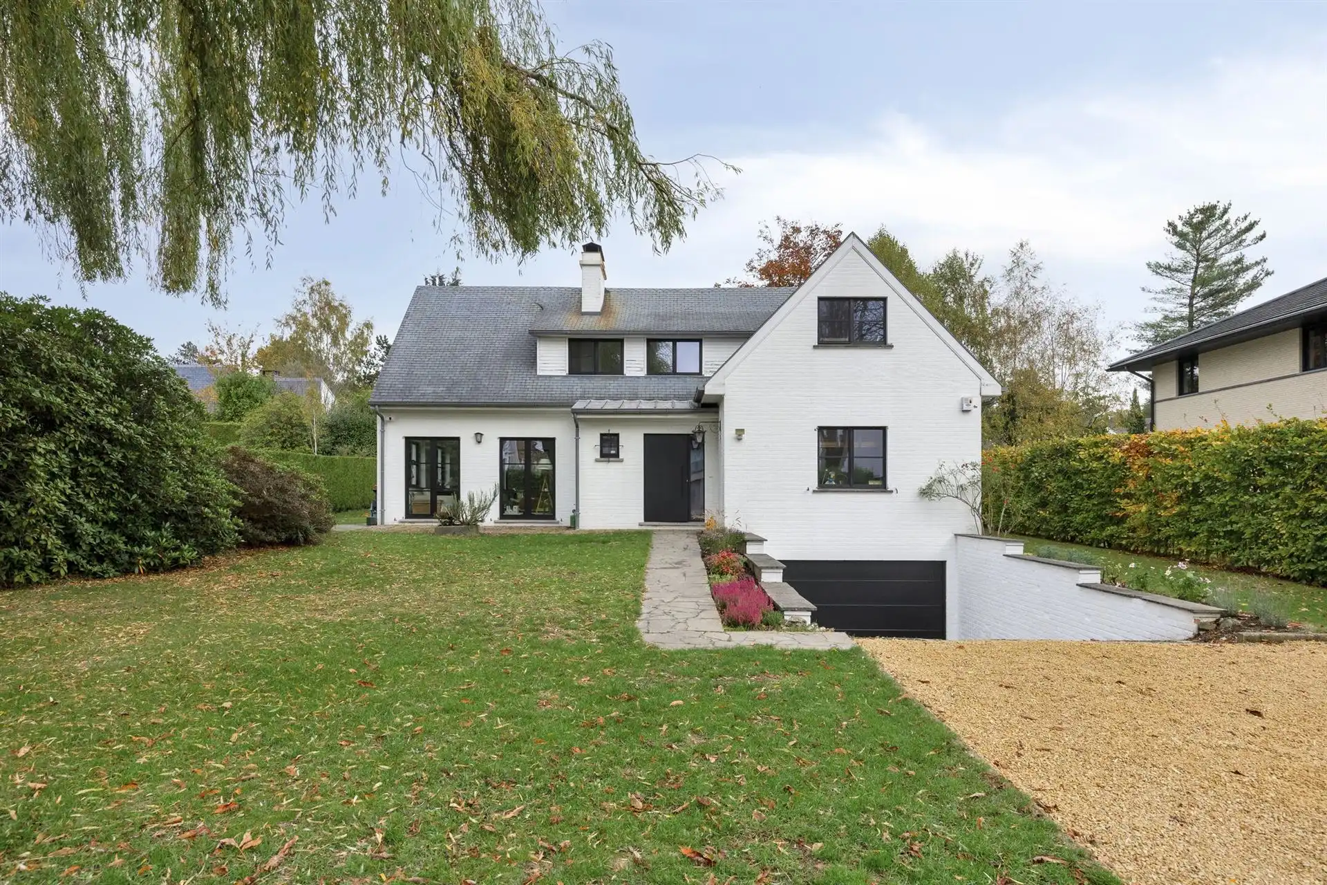 Hoofdfoto van de publicatie: Charmante villa in de exclusieve wijk Marnix