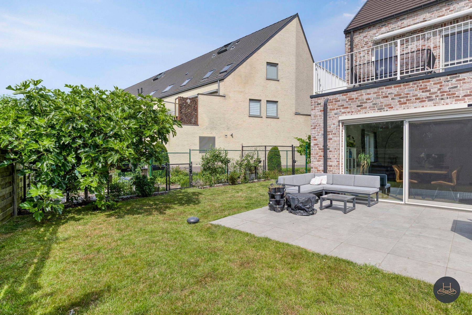 Modern gelijkvloersappartement met leuke tuin foto 24