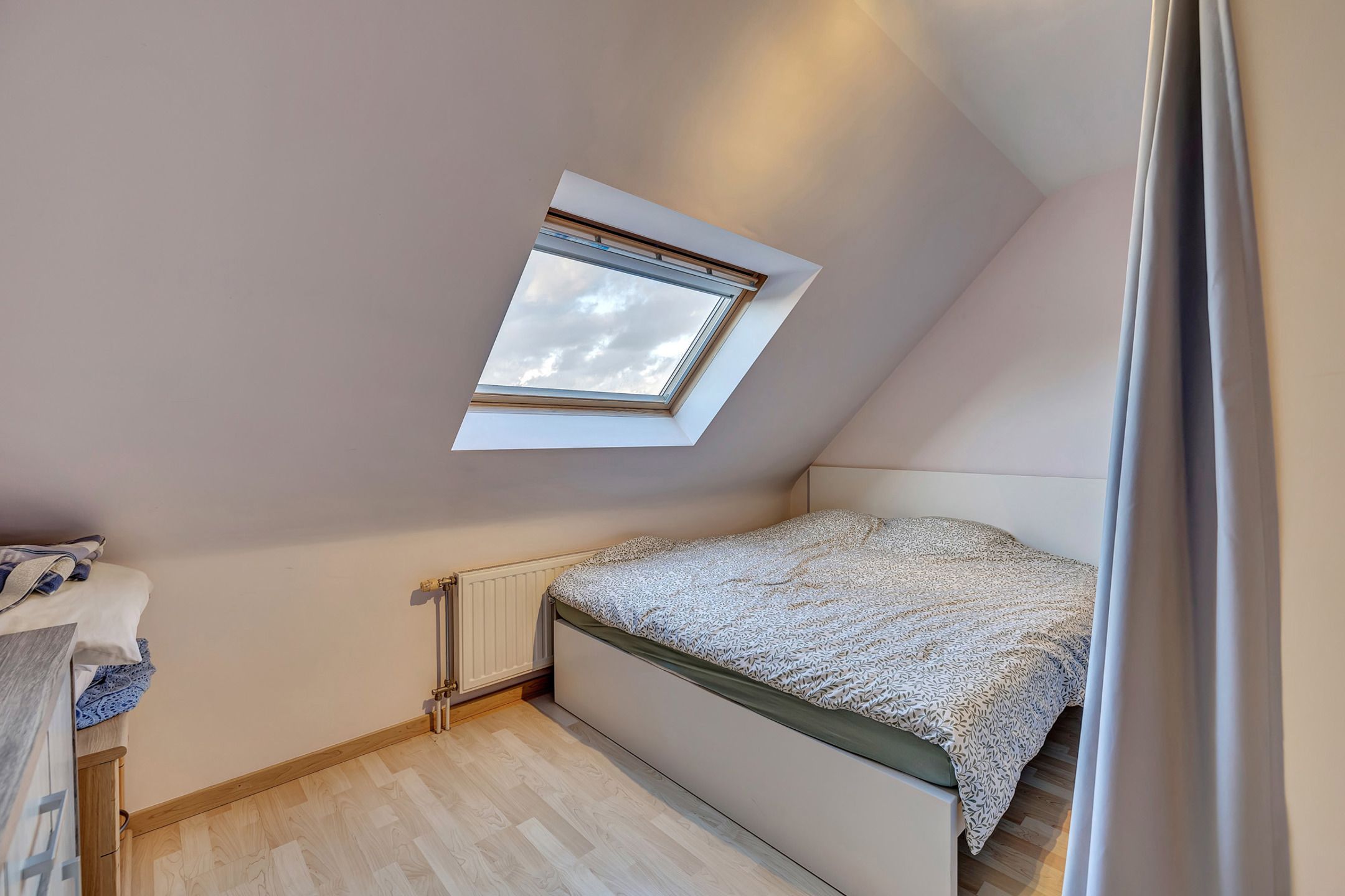 3-slaapkamer appartement te Meerbeke met terras en garage foto 14