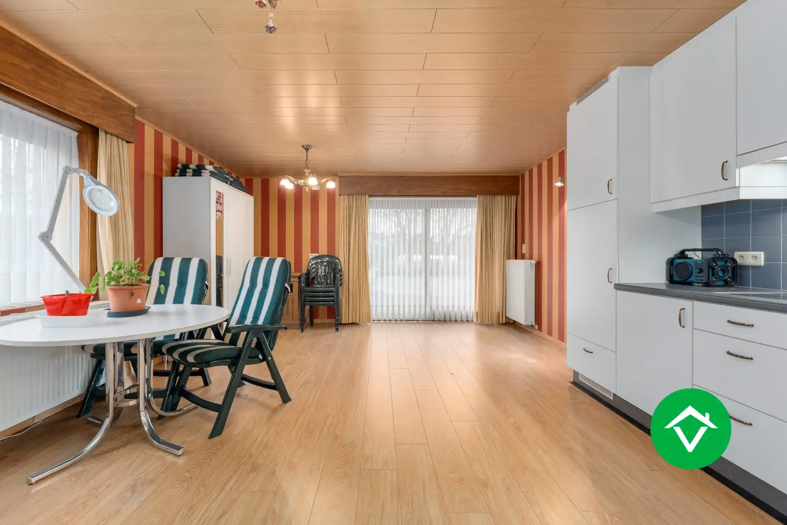 Rustig gelegen alleenstaande woning met bijgebouwen te Koekelare foto 18