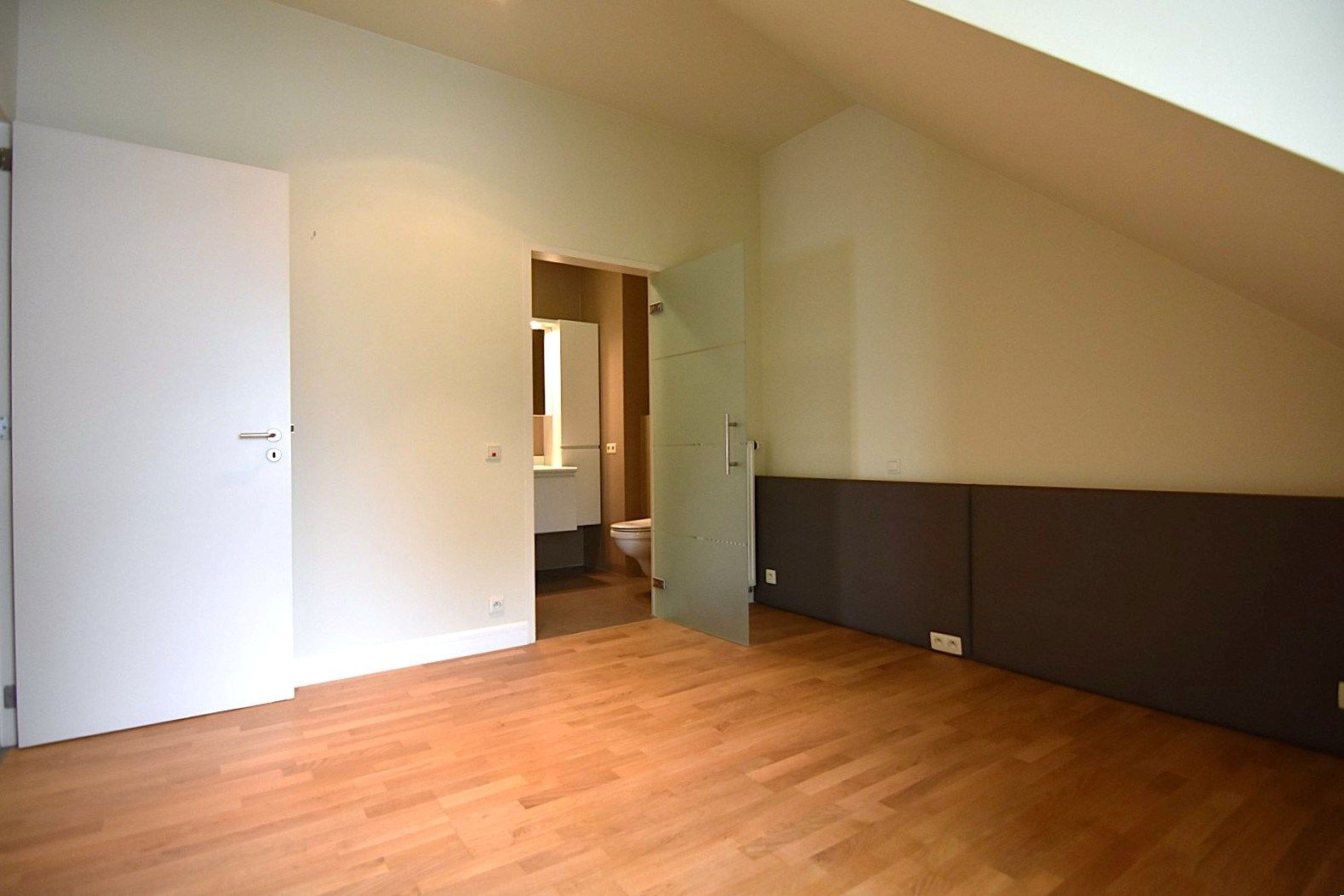 Luxe hoekappartement aan stadspark foto 21