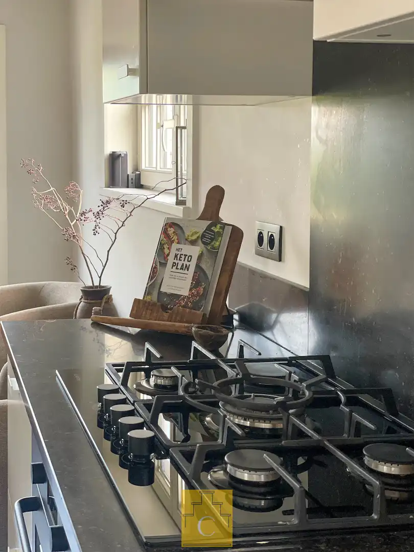 knap gerenoveerde gezinswoning, landelijke stijl met eigentijdse toets, met zonnige tuin en parking foto 19