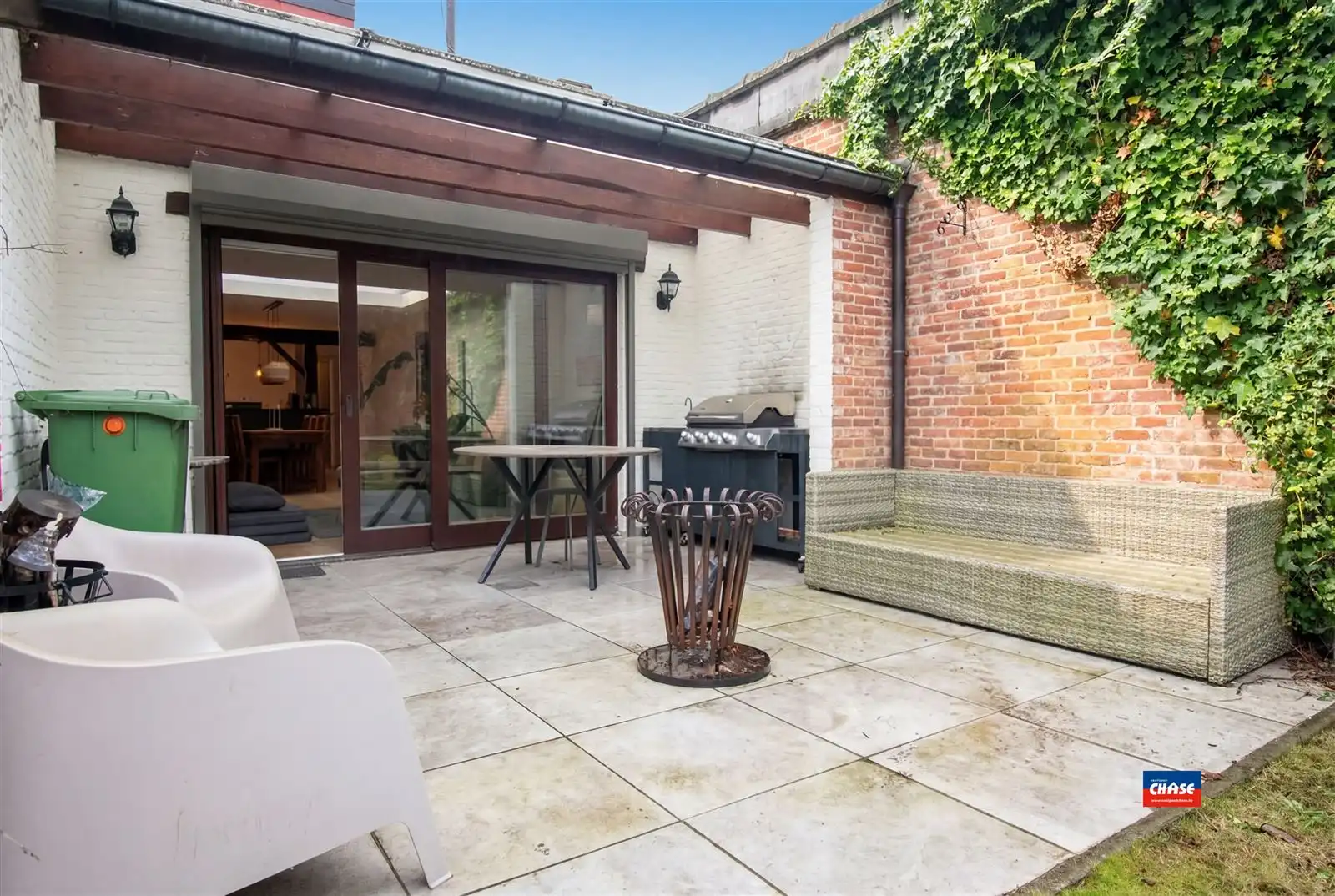 Gerenoveerde gezinswoning foto 8