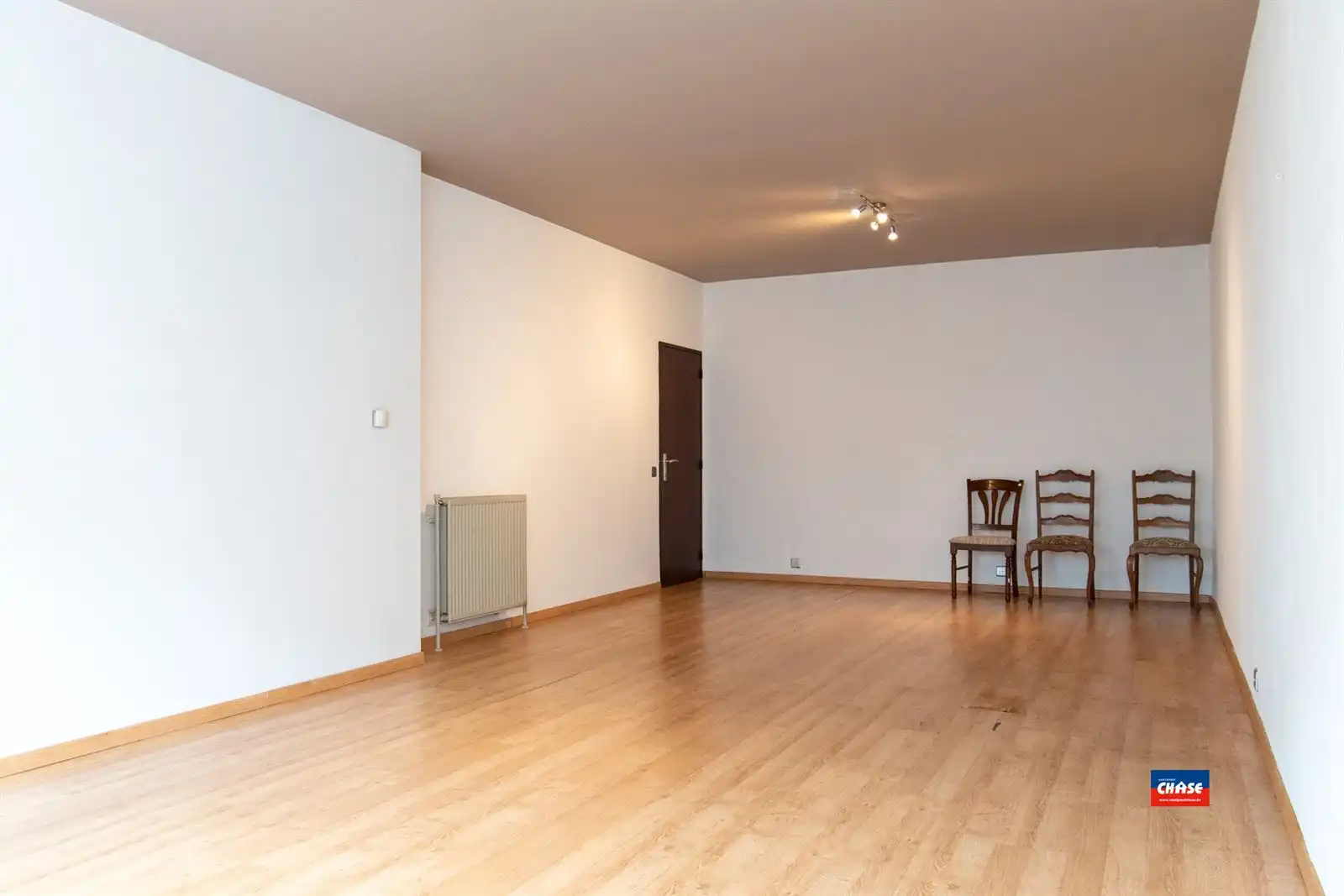 Gelijkvloersappartement met 2 spks, tuin en garage foto 3