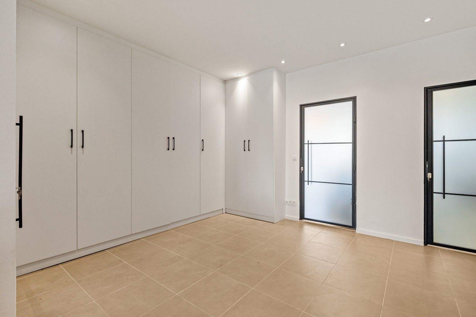 Grote eengezinswoning met polyvalente ruimte en zonnige tuin foto 12