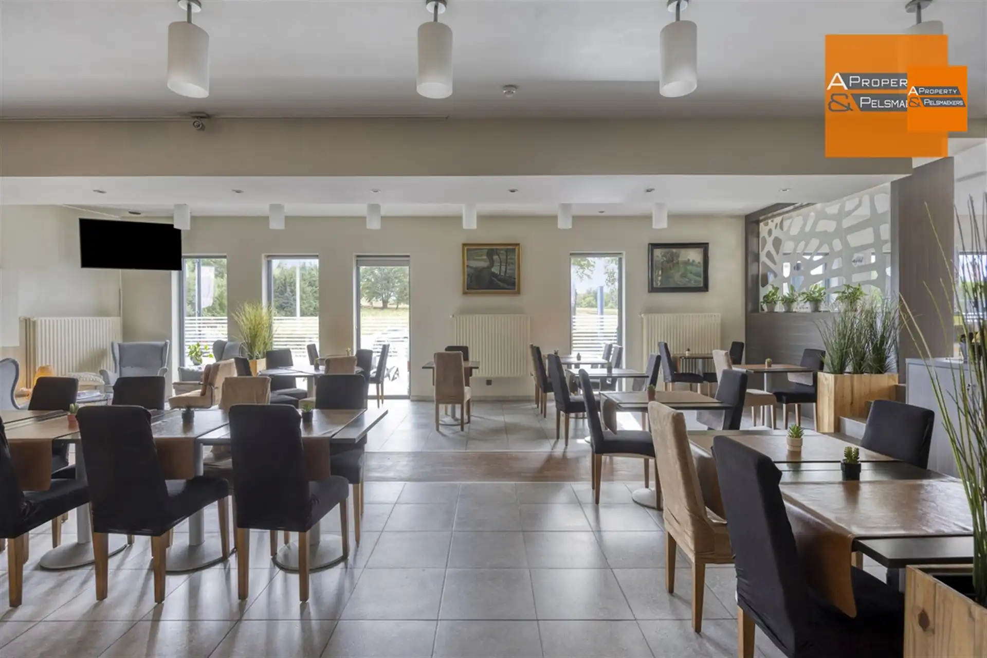 Hotel met 24 kamers foto 6