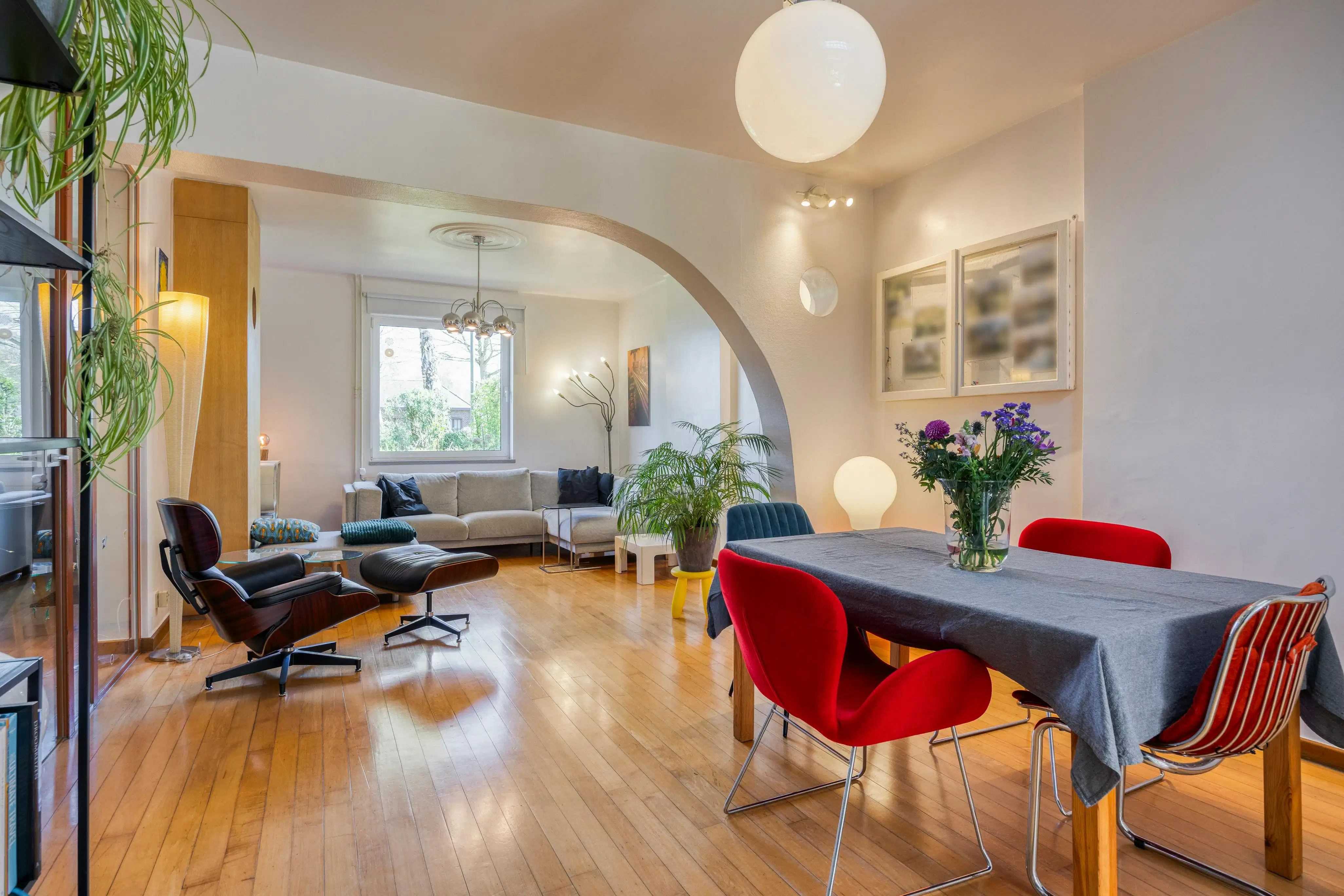 Instapklare gezinswoning met 5 slaapkamers en ruime tuin foto 6