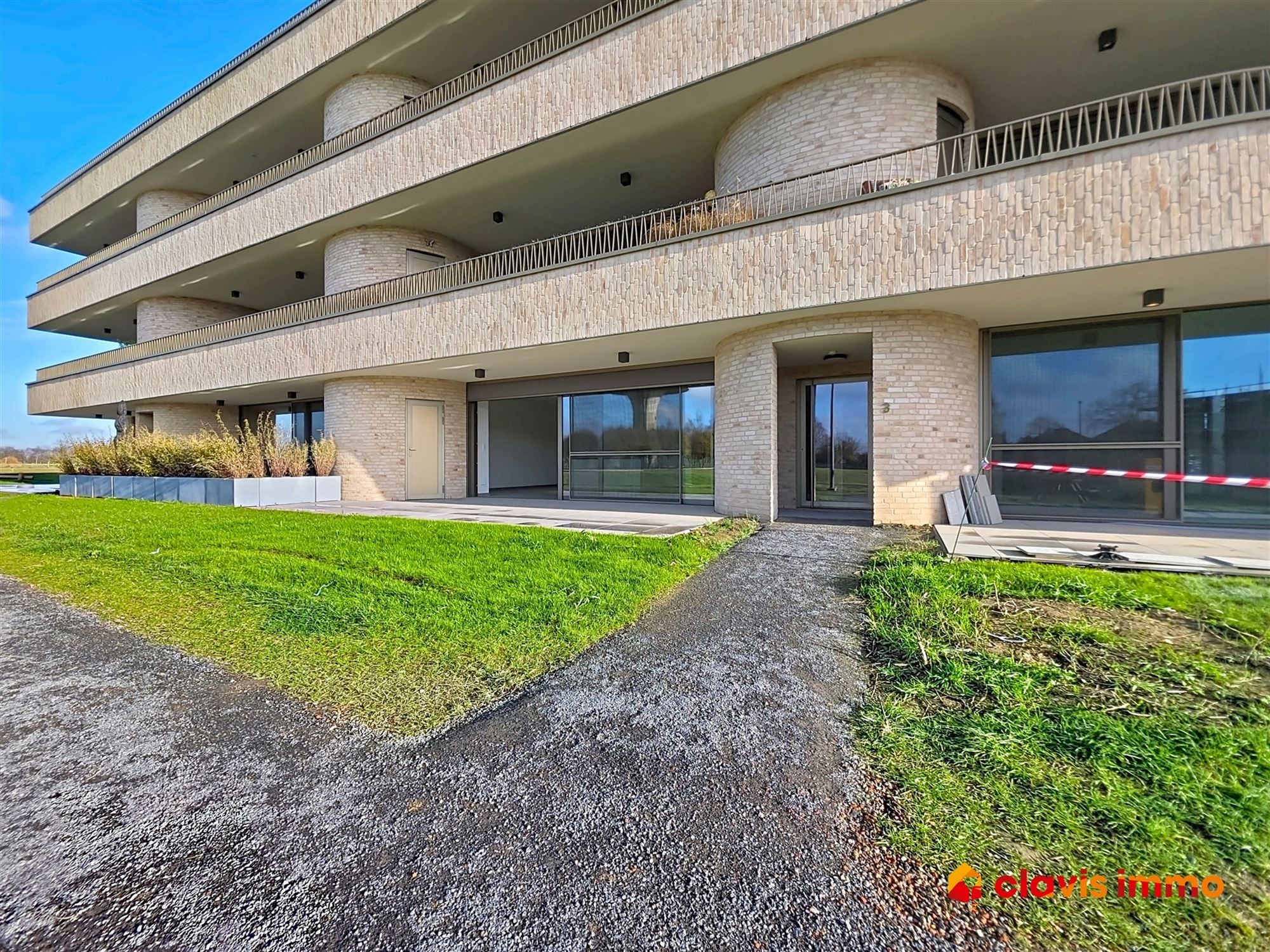 NIEUWBOUWAPPARTEMENT MET TERRAS & PARKING foto 18