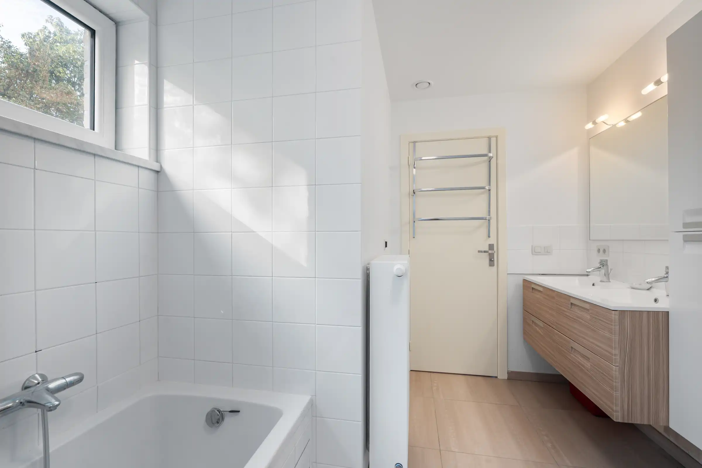 Recente half open bebouwing op gunstige locatie foto 19