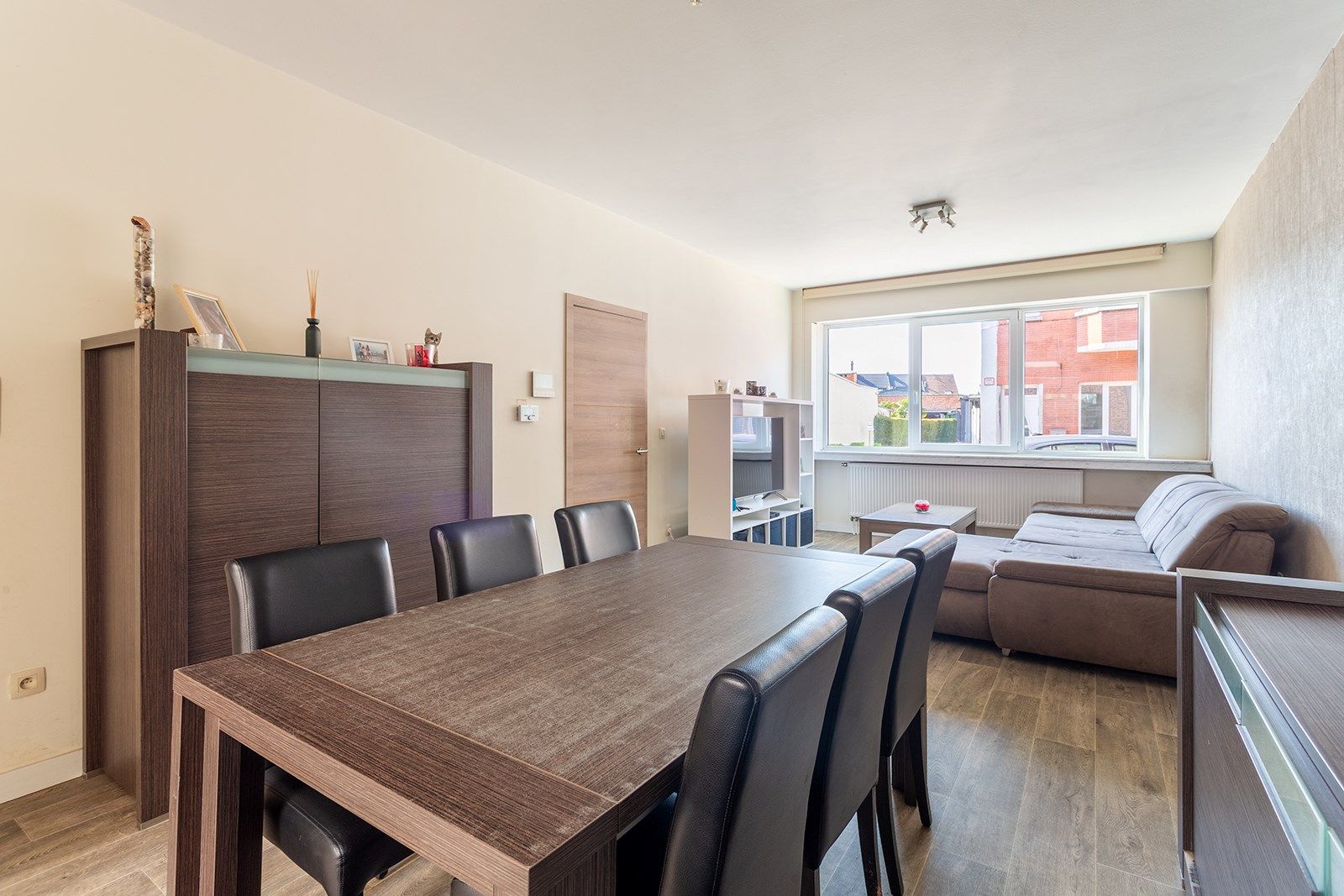 Instapklare woning met 3 slaapkamers en grote zonnige tuin foto 10