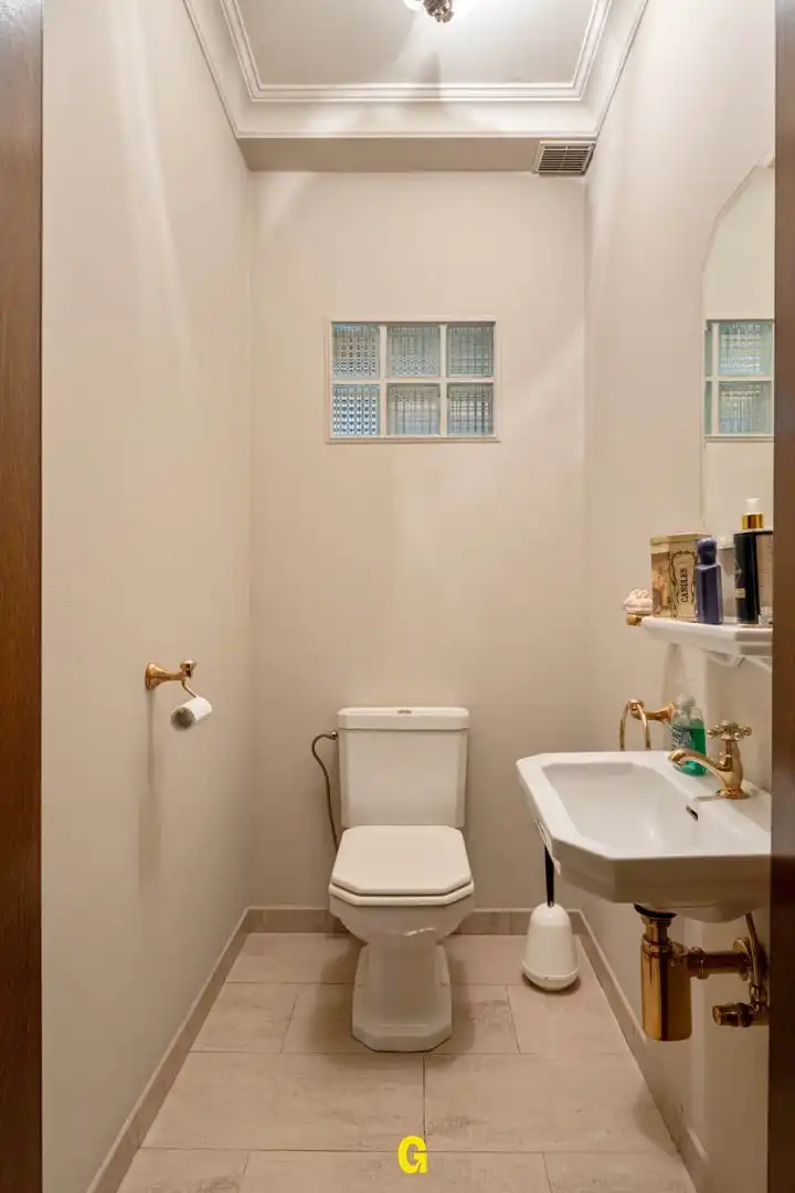 Gezellige ruime (214 m² netto) benedenwoning met drie slaapkamers, tuin en garage, met zicht op natuurgebied  foto 19