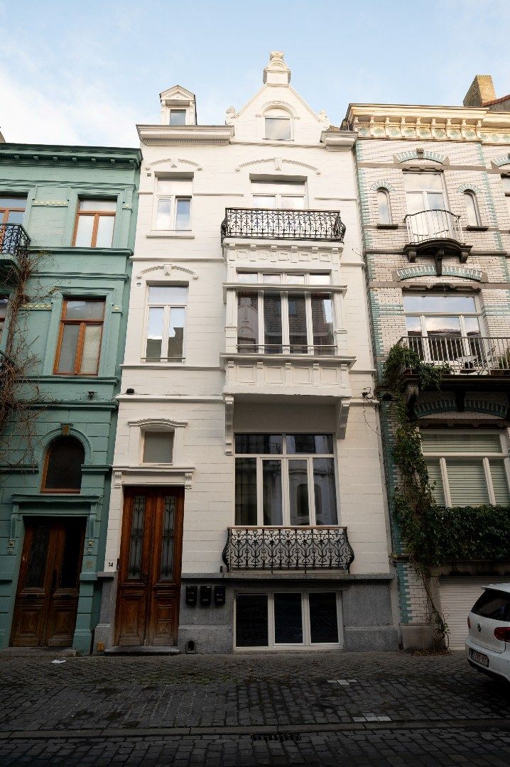 Ruim duplex appartement in belle epoque wijk foto 9