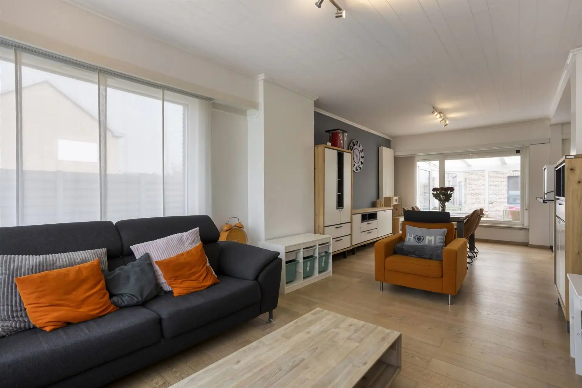 Halfopen bebouwing met 2 (mog. 3) slaapkamers en garage.  foto 4