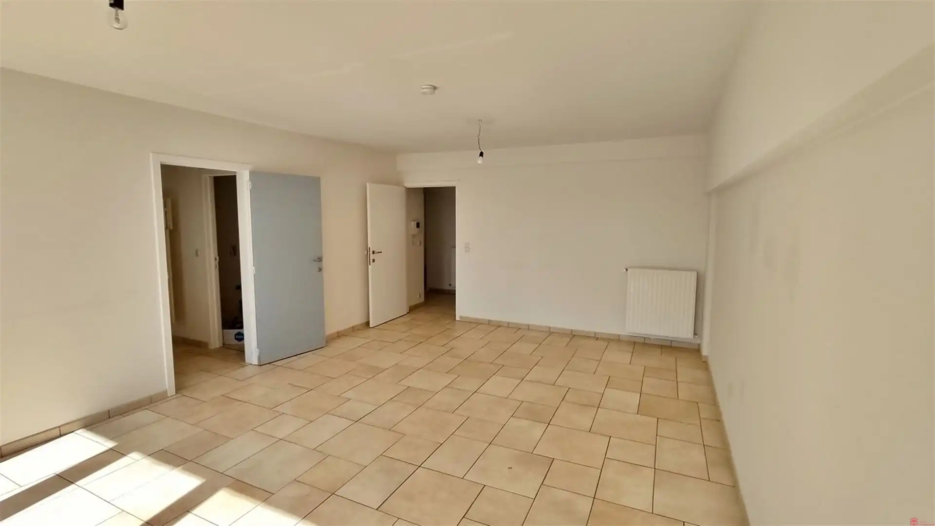 Lichtrijk appartement nabij station foto 5