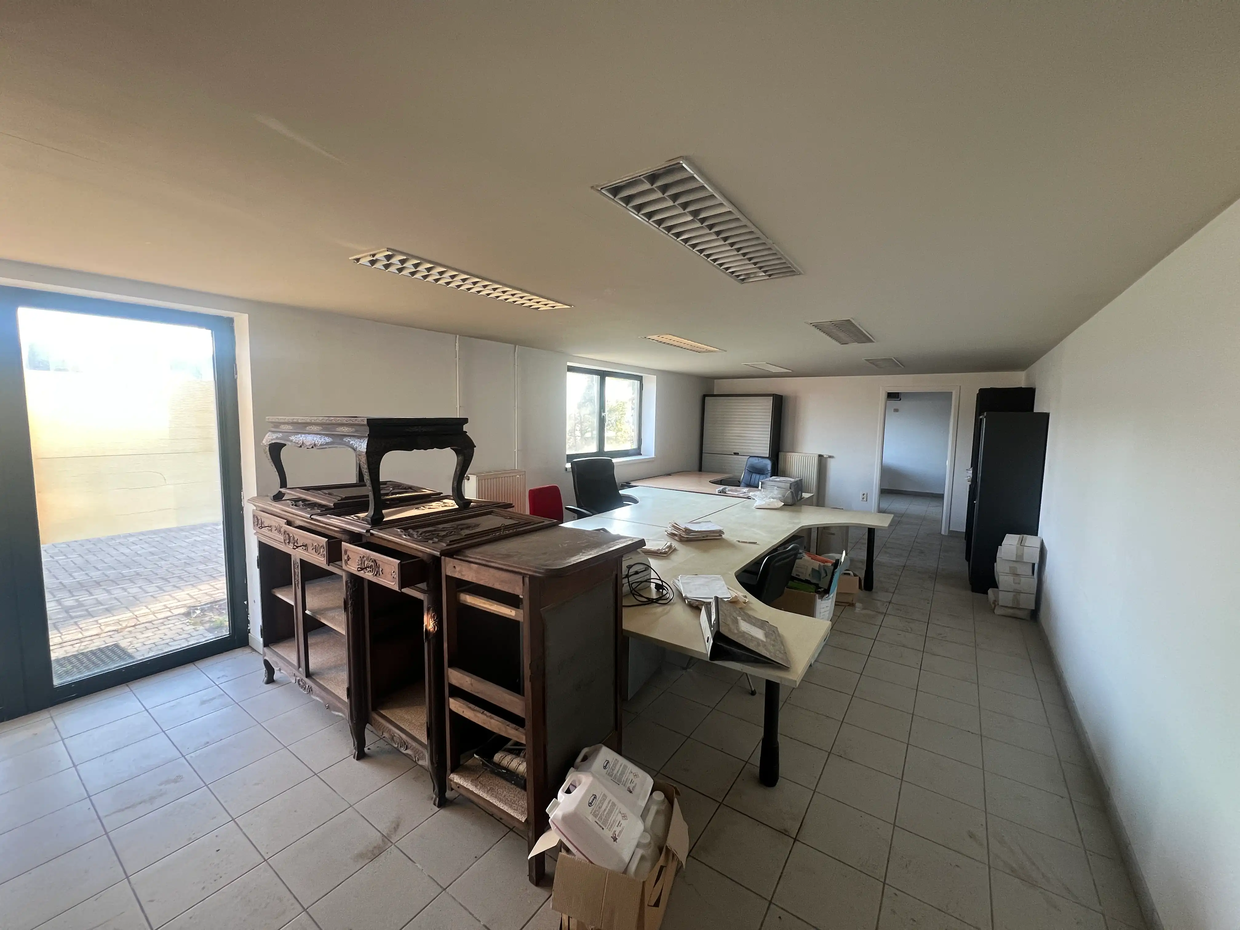 Bedrijfsgebouw te koop in Oudsbergen met buitenopslag foto 9