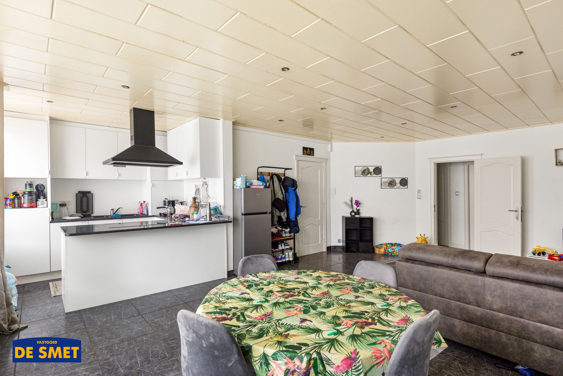 Te renoveren appartement met zuidterras in rustige buurt foto 4