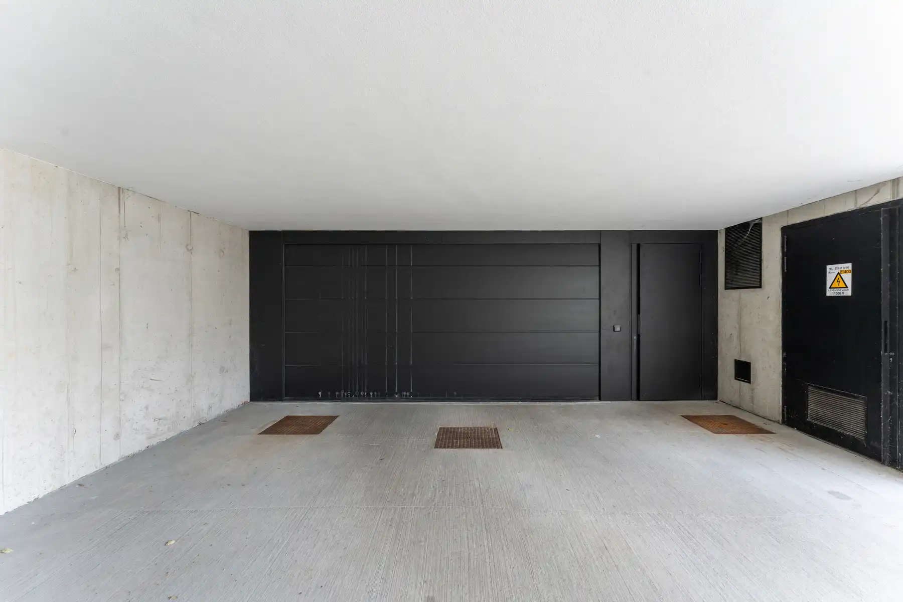 Ruime garage nabij centrum Sint-Idesbald foto 3