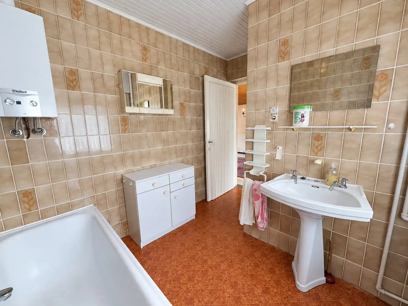 Vrijstaande woning op een mooi perceel van 9a72 in Koersel foto 9
