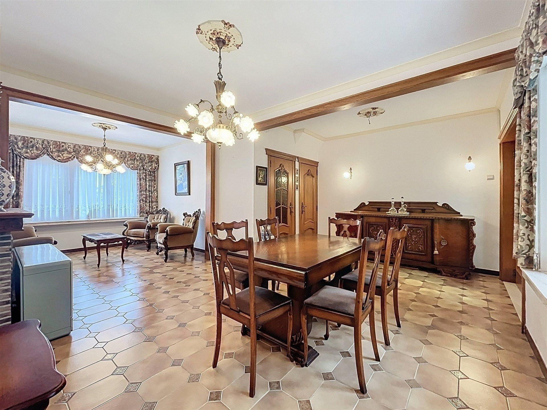 Ruime woning met aparte garage te Kieldrecht foto 3