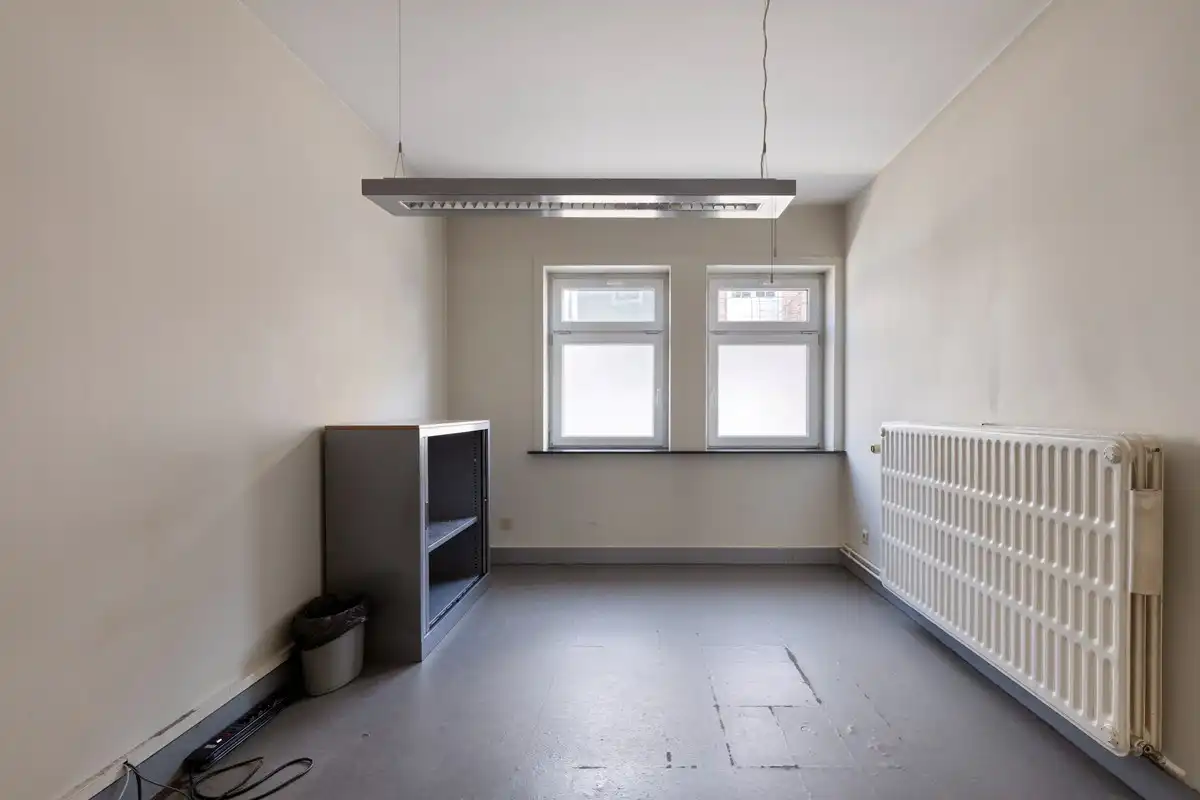 Multifunctioneel gebouw in het centrum van Merchtem. foto 7