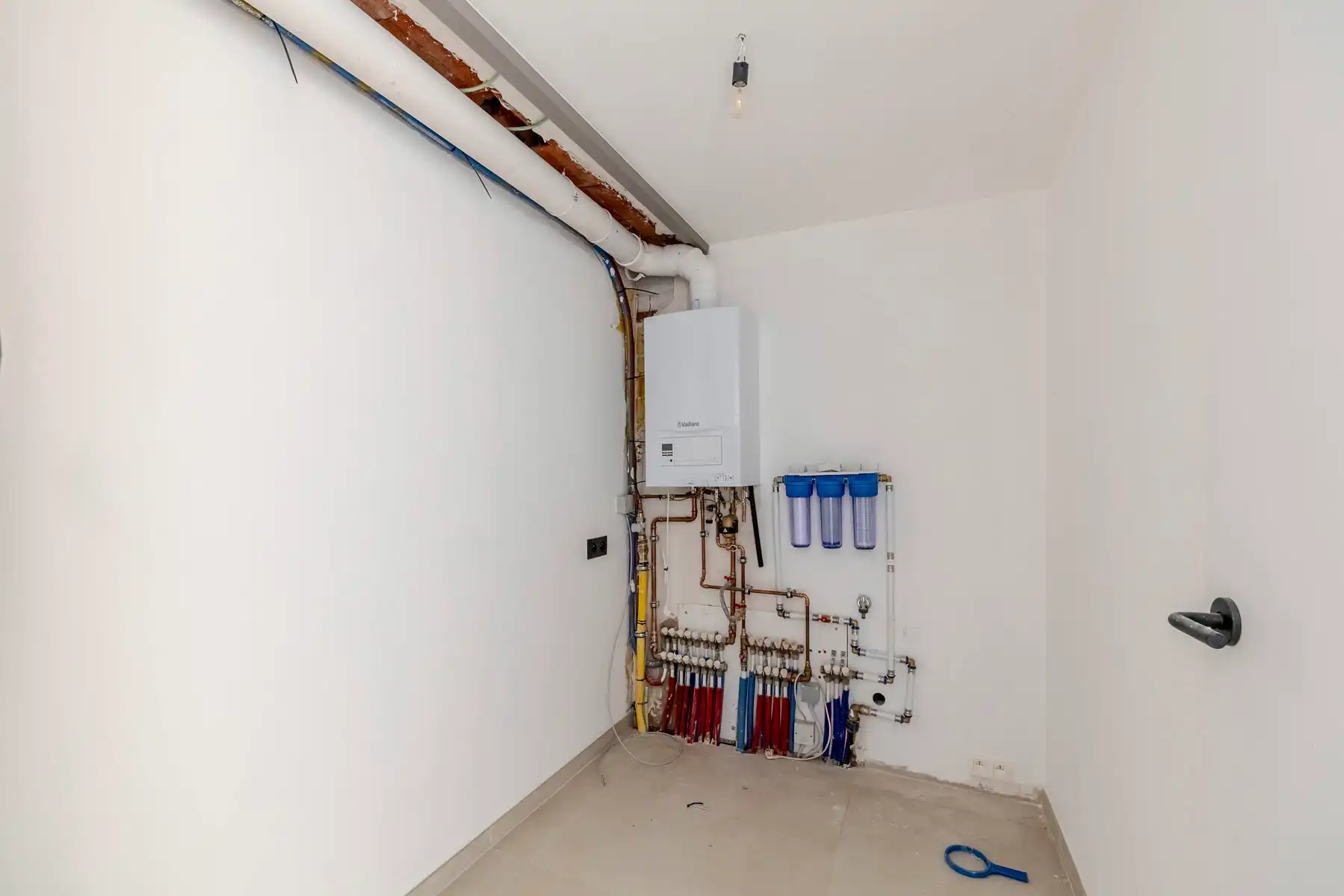 Gerenoveerde woning met 3 slpks, tuin en garage foto 25
