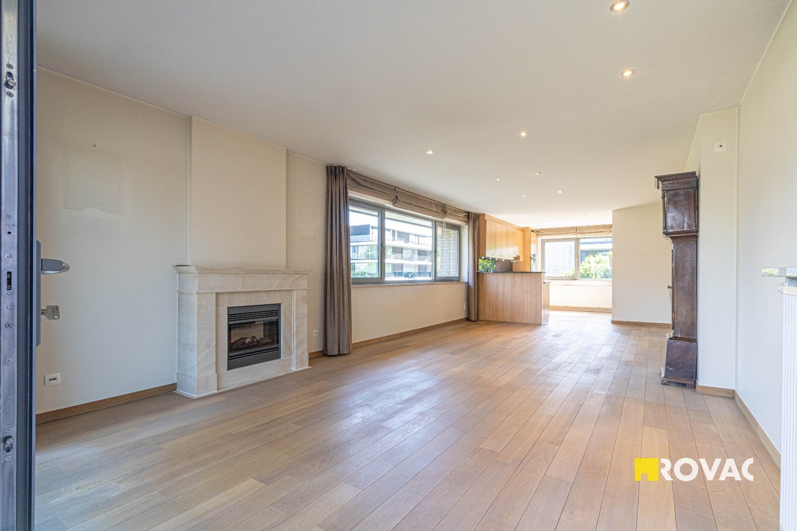 Zeer lichtrijk appartement met topligging foto 5