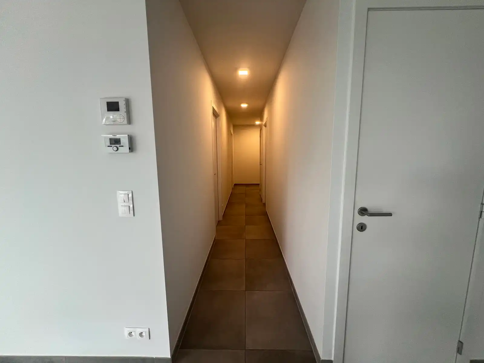 Instapklaar app met 2slpk, terras en parkeerplaats foto 14