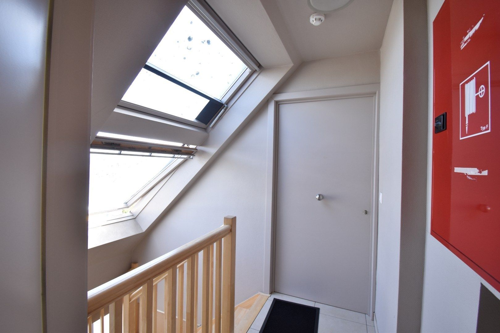 Opbrengsteigendom met 6 appartementen en 7 garages  foto 24