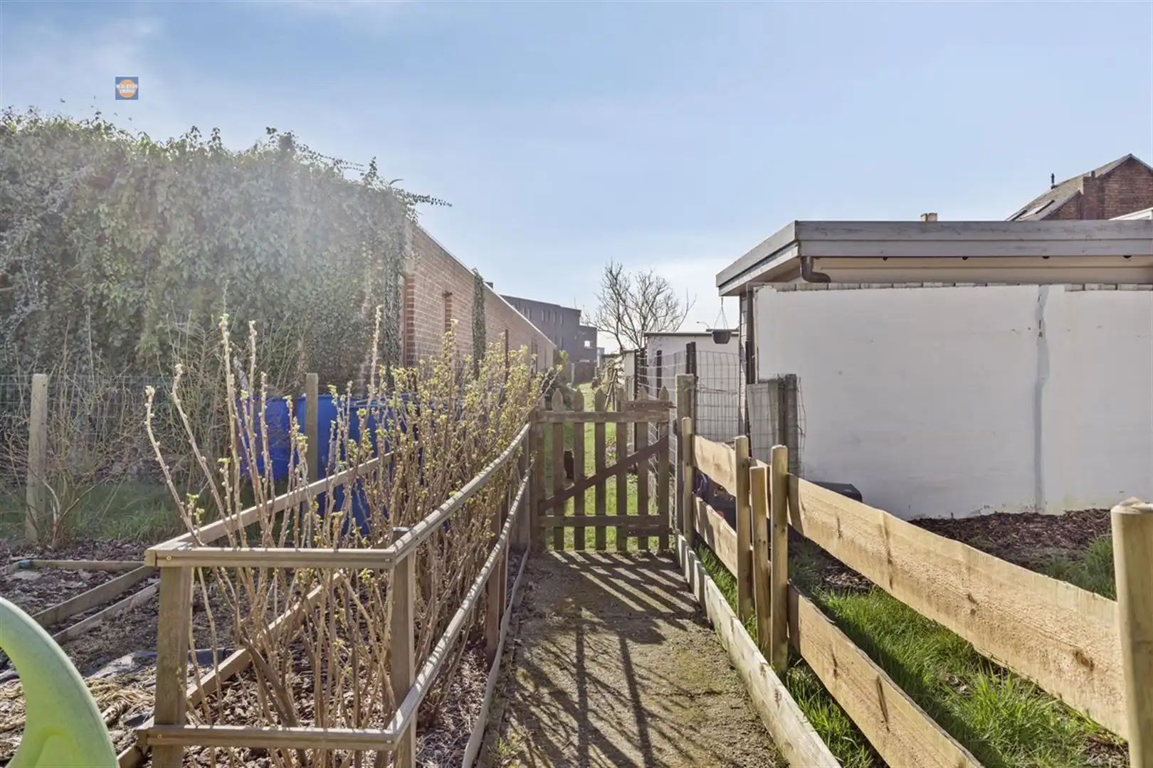 Rustig gelegen woning met 4 slaapkamers foto 24